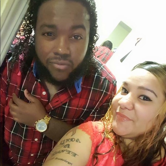 Meet your Posher, Josenia - Picture 1 of 1